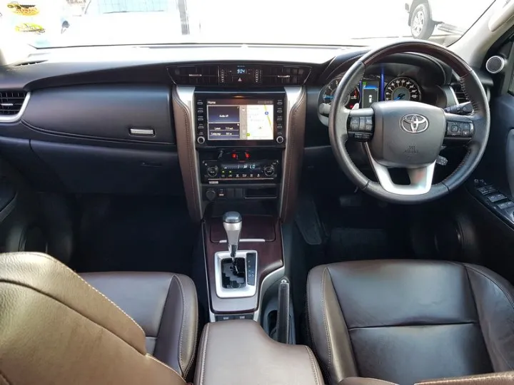 TOYOTA FORTUNER FORTUNER 2.8GD-6 R/B A/T - 7