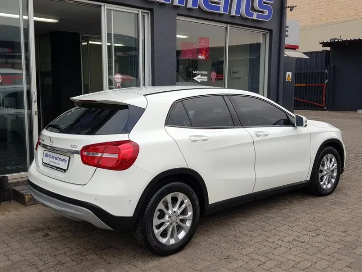 MERCEDES-BENZ GLA GLA 200 CDI A/T - 5