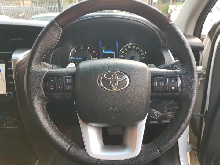 TOYOTA FORTUNER FORTUNER 2.8GD-6 R/B A/T - 11