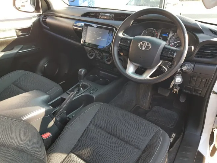 TOYOTA HILUX HILUX 2.4 GD-6 RB RAIDER A/T P/U E/CAB - 8