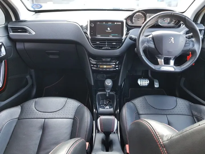 PEUGEOT 2008 2008 1.2T PURETECH GT-LINE A/T - 8