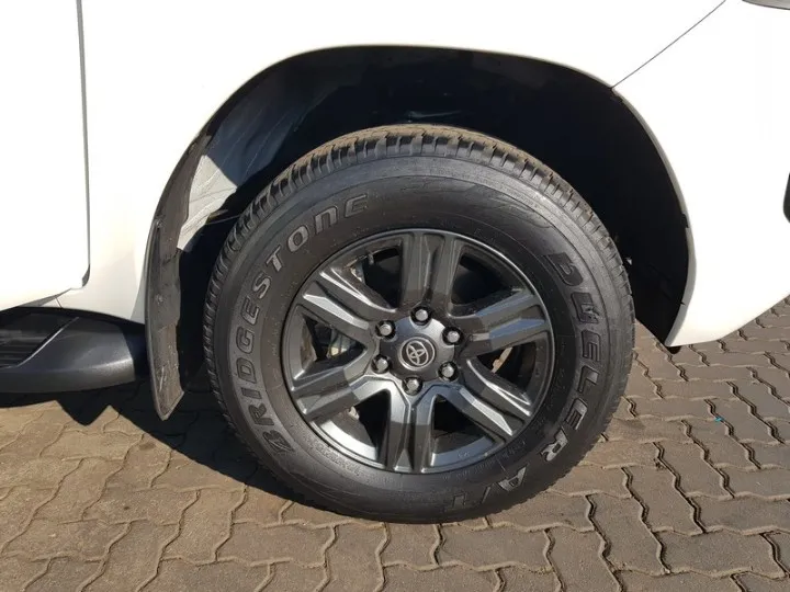 TOYOTA HILUX HILUX 2.4 GD-6 RB RAIDER A/T P/U E/CAB - 21