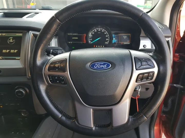 FORD EVEREST EVEREST 3.2 TDCi XLT 4X4 A/T - 15