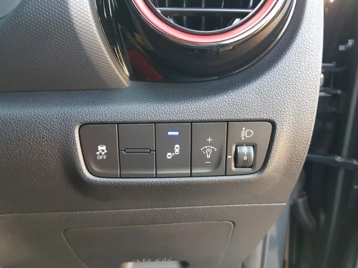HYUNDAI KONA KONA 2.0 EXECUTIVE A/T - 11