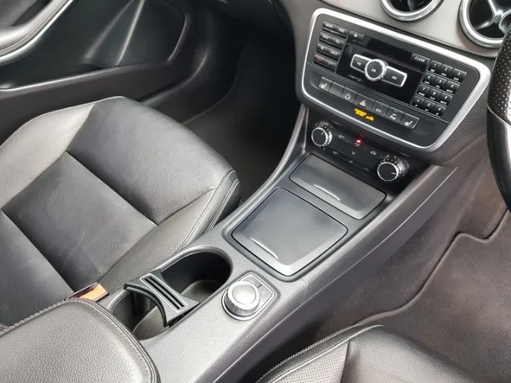 MERCEDES-BENZ GLA GLA 200 CDI A/T - 11