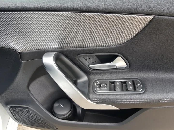 MERCEDES-BENZ A CLASS A CLASS A 200 A/T - 18
