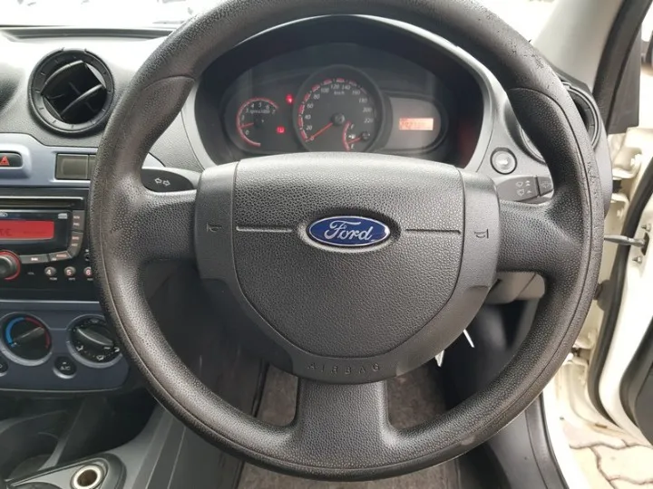 FORD FIGO FIGO 1.4 AMBIENTE - 15