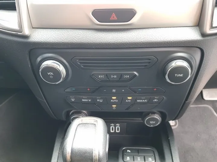 FORD EVEREST EVEREST 2.0D BI-TURBO 4X4 A/T - 15
